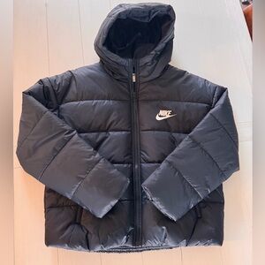 Women’s Nike Black Puffer Jacket Medium New NWT